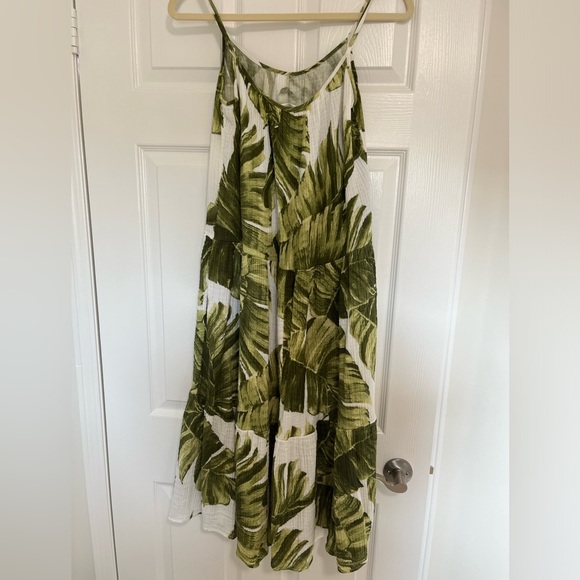 H&M long flowy dress - Picture 2 of 5